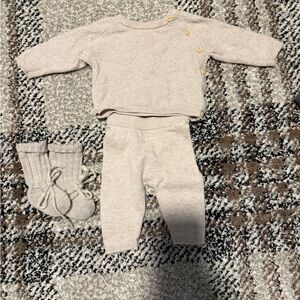 Preemie Cream Sweater Set
